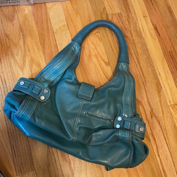 Beautiful B. Macowsky Purse! Perfect for spring :) - Picture 3 of 4